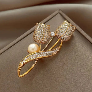 Elegant Tulip Pearl Brooch with Sparkling Diamond Simulants - White K Plated Alloy, Ideal Fashion Gift