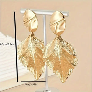 Golden Leaf Design Dangle Earrings Retro Elegant Style Zinc Alloy Jewelry Delicate Gift For Women