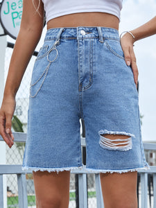 Distressed Raw Hem Denim Shorts in 2 Colors