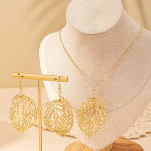 Elegant Hollow Golden Wire Leaf Pendant Necklace and Earrings Set, Iron Crafted, No Plating