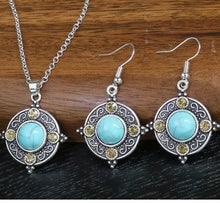 Load image into Gallery viewer, Beautiful Set of Necklace and Earrings with Turquoise Agate