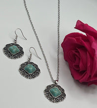 Load image into Gallery viewer, Beautiful Set of Necklace and Earrings with Turquoise Agate