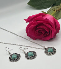 Load image into Gallery viewer, Beautiful Set of Necklace and Earrings with Turquoise Agate