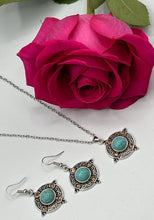 Load image into Gallery viewer, Beautiful Set of Necklace and Earrings with Turquoise Agate