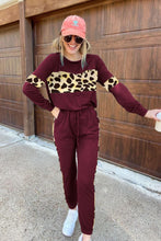 Load image into Gallery viewer, Leopard Sweatsuits Women 2 Piece Sets Crew neck Long Sleeve Tops Pants, Tracksuit with Pockets