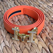 Load image into Gallery viewer, Elegant Handmade PU Leather Holeless Belt with Special Buckles, Plain, Available in 10 Fresh Colors, Easy to Adjust the Size - Style 4