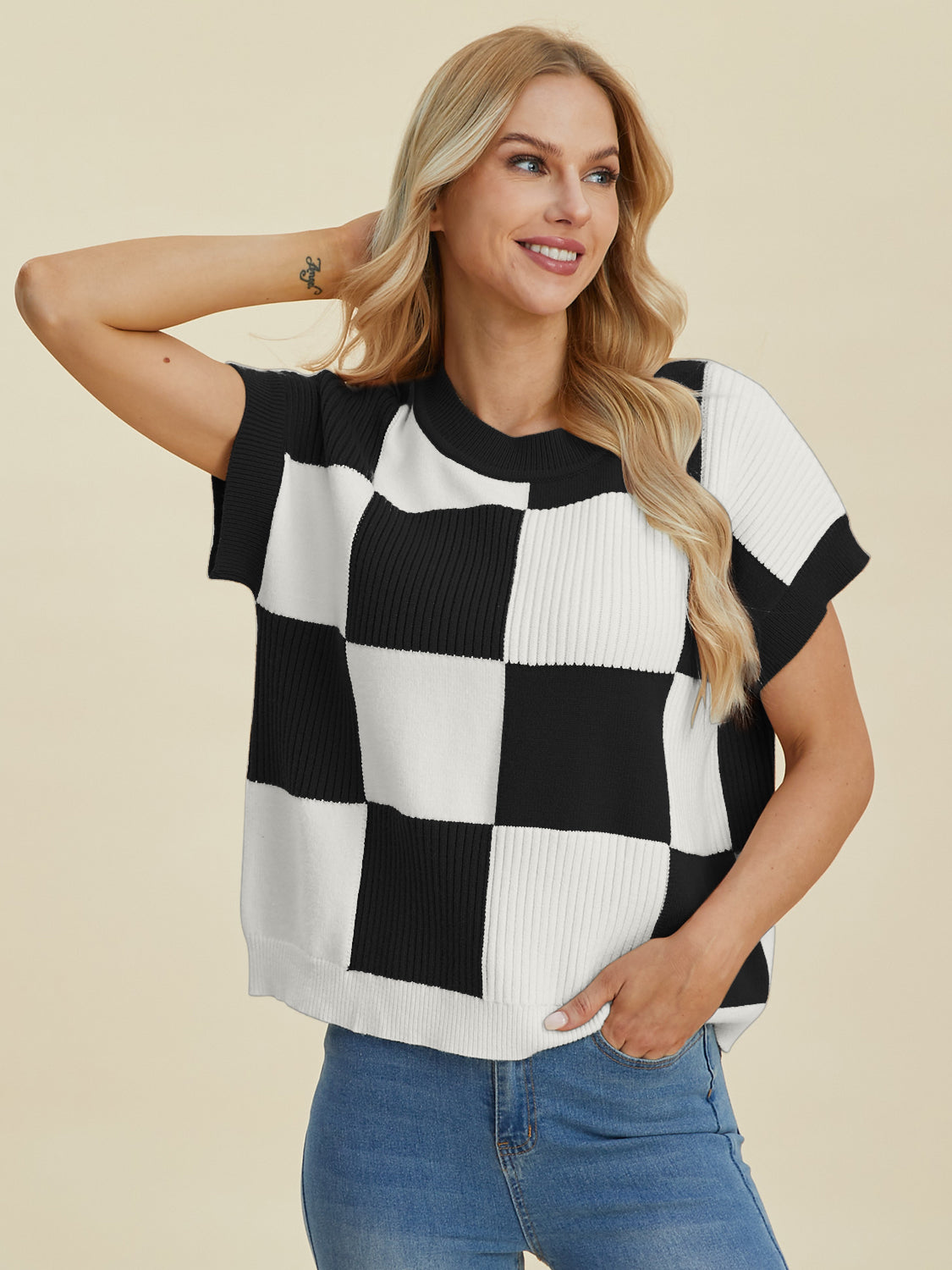 Women's Checkered Round Neck Short Sleeve Sweater in 4 Colors – Eliot Shops