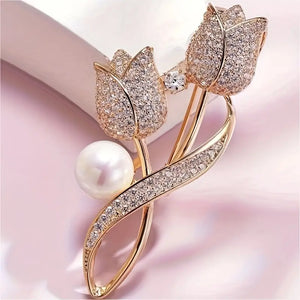 Elegant Tulip Pearl Brooch with Sparkling Diamond Simulants - White K Plated Alloy, Ideal Fashion Gift