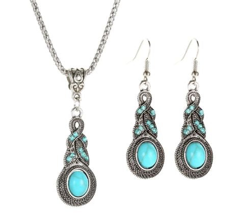 Elegant Necklace and Earrings Set with Turquoise Agate