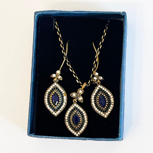 A Set of Luxury Women Necklace and Earring - Perfect for Mother's Day Gift