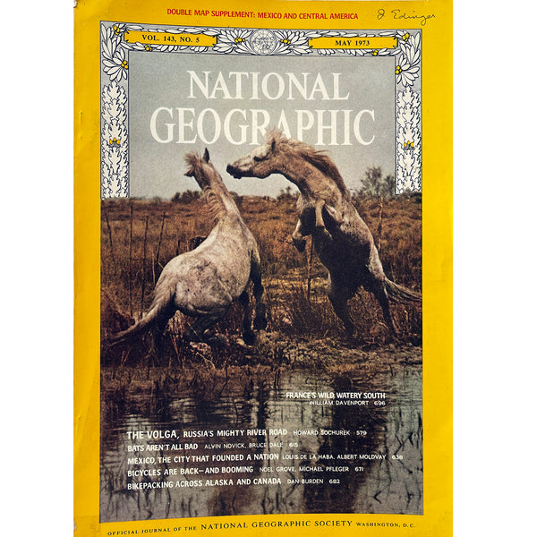 Bundle of 8 National Geographic Magazines 1972-73-74-76 in Very Good Condition