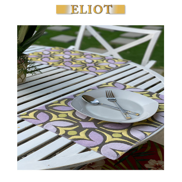 Santa Fe - Packs of 4 and 2 Beautiful Burnout Velvet One-Side Placemats - Color:Elizabeth